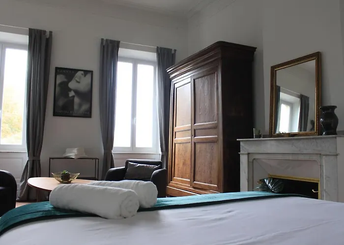 Appartement PAUL SABATIER - VUE SUR JARDIN - LUXE